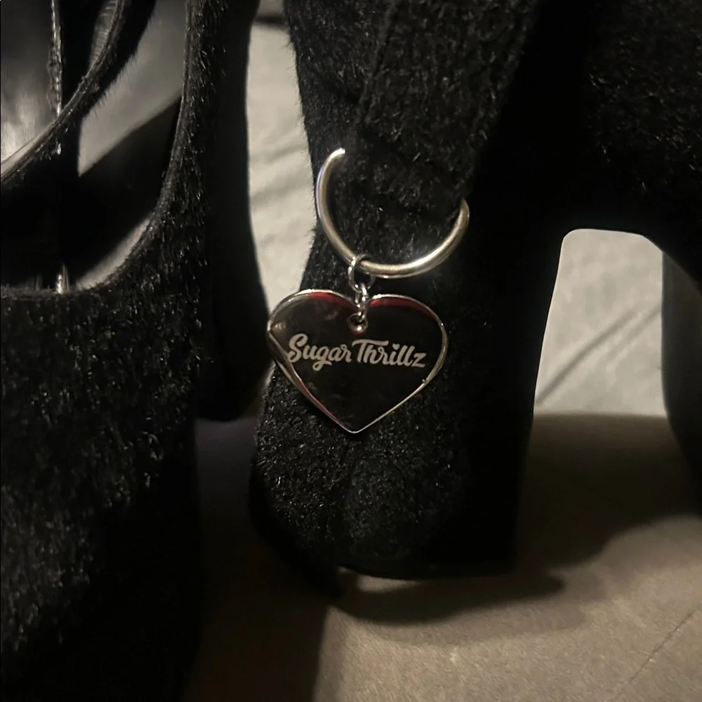 Y2K Sugar Thrillz Black Plush Platform Heels